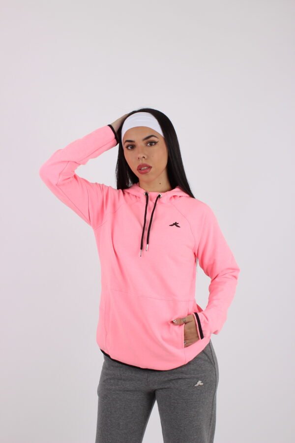 BUZO CON CAPUCHA Y BOLSILLO