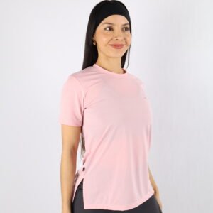 REMERA NIKI CON TAJO LATERAL